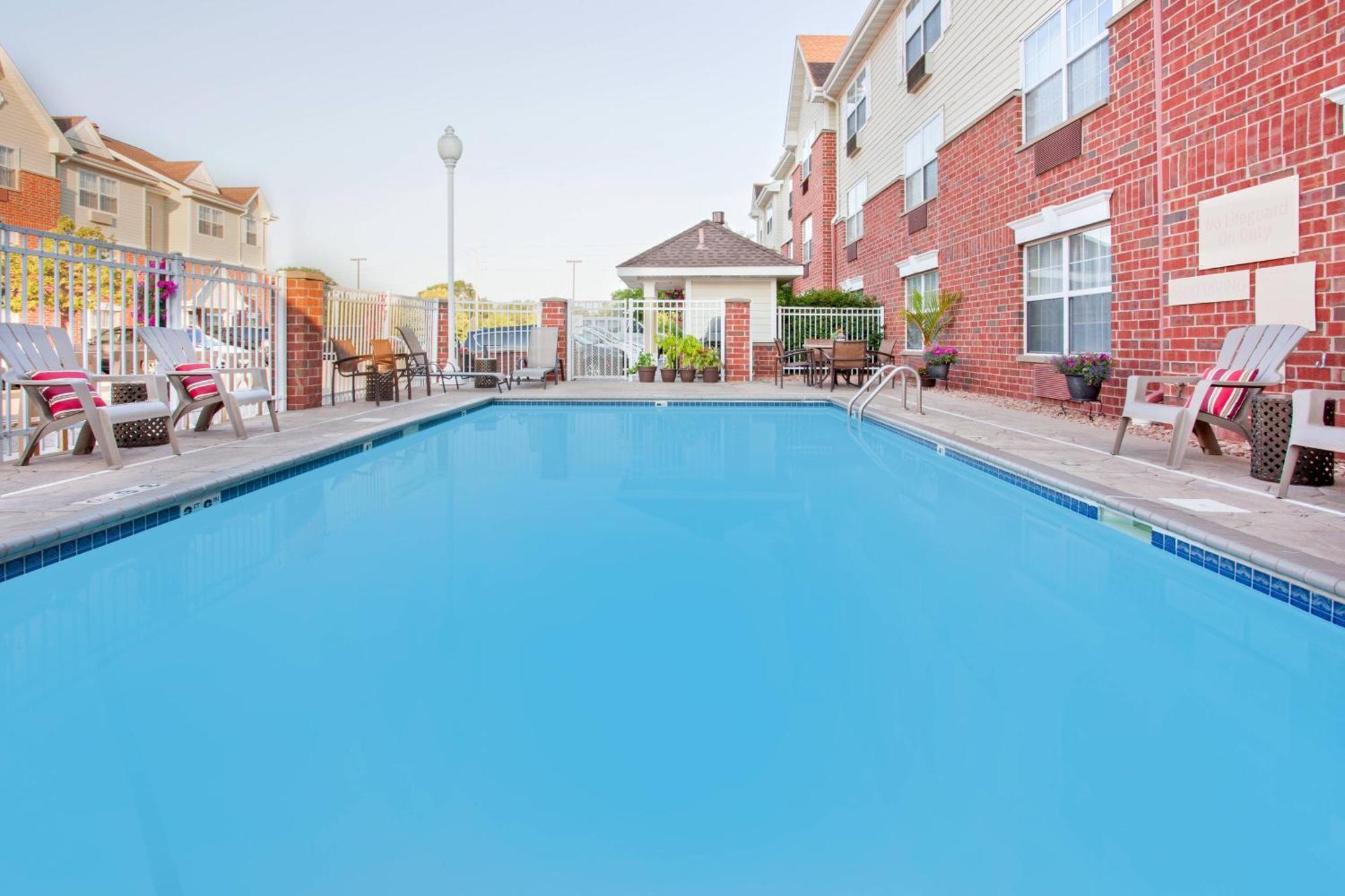 Towneplace Suites Minneapolis Идън Прери Екстериор снимка
