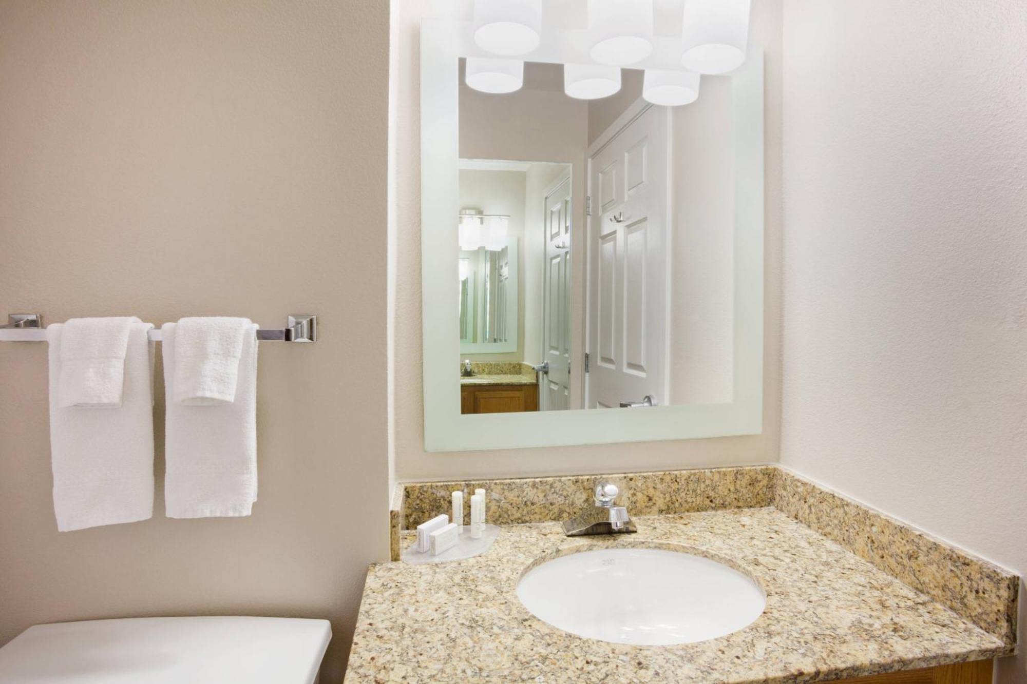 Towneplace Suites Minneapolis Идън Прери Екстериор снимка